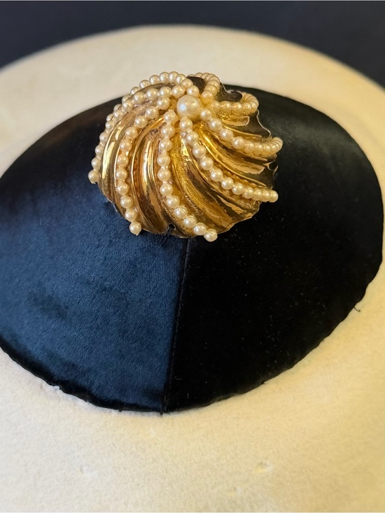 Vintage 1960s Mod Womens Hat Black Ivory Sculptural Cocktail Formal Church Derby main image 9
